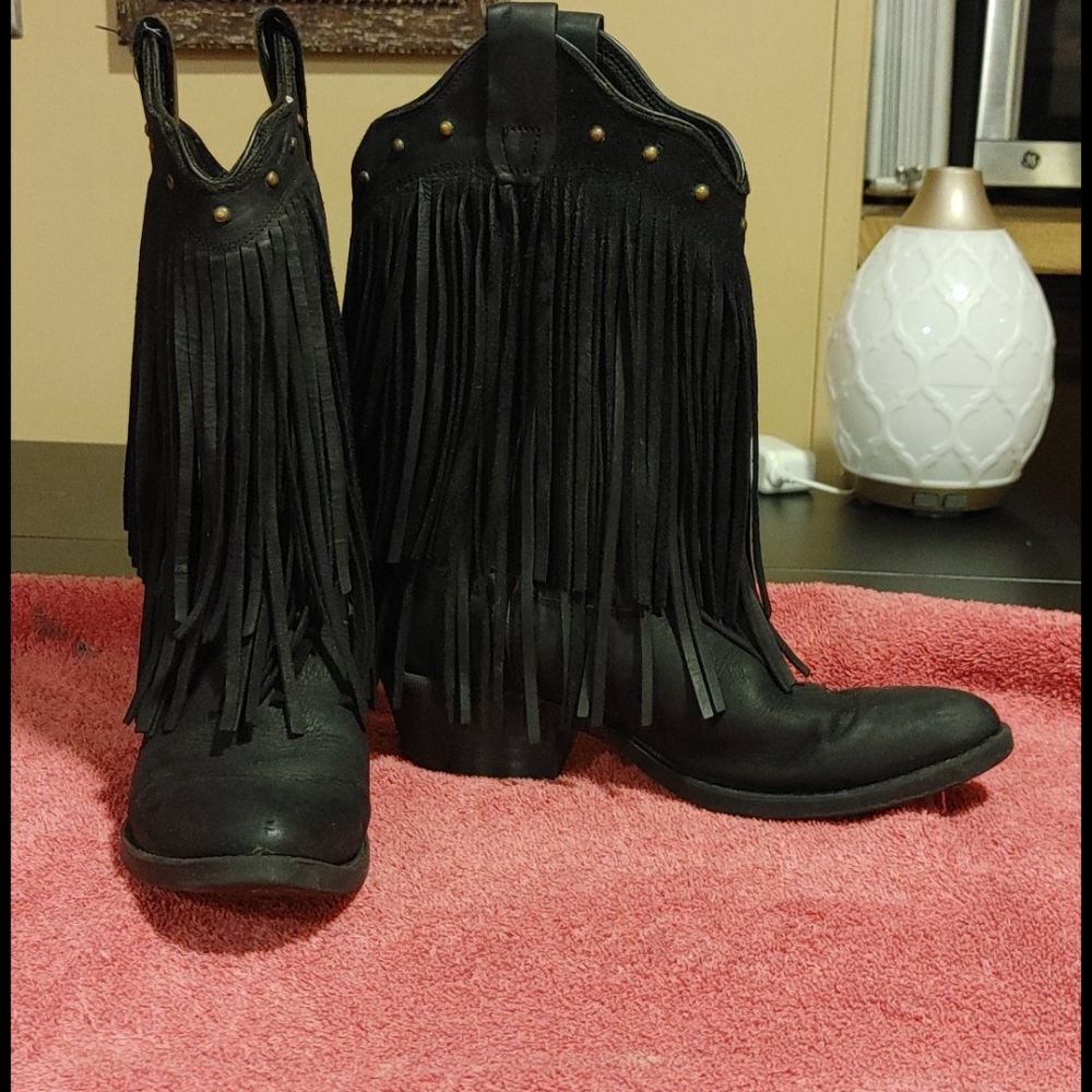 Coral West Fringe Boots